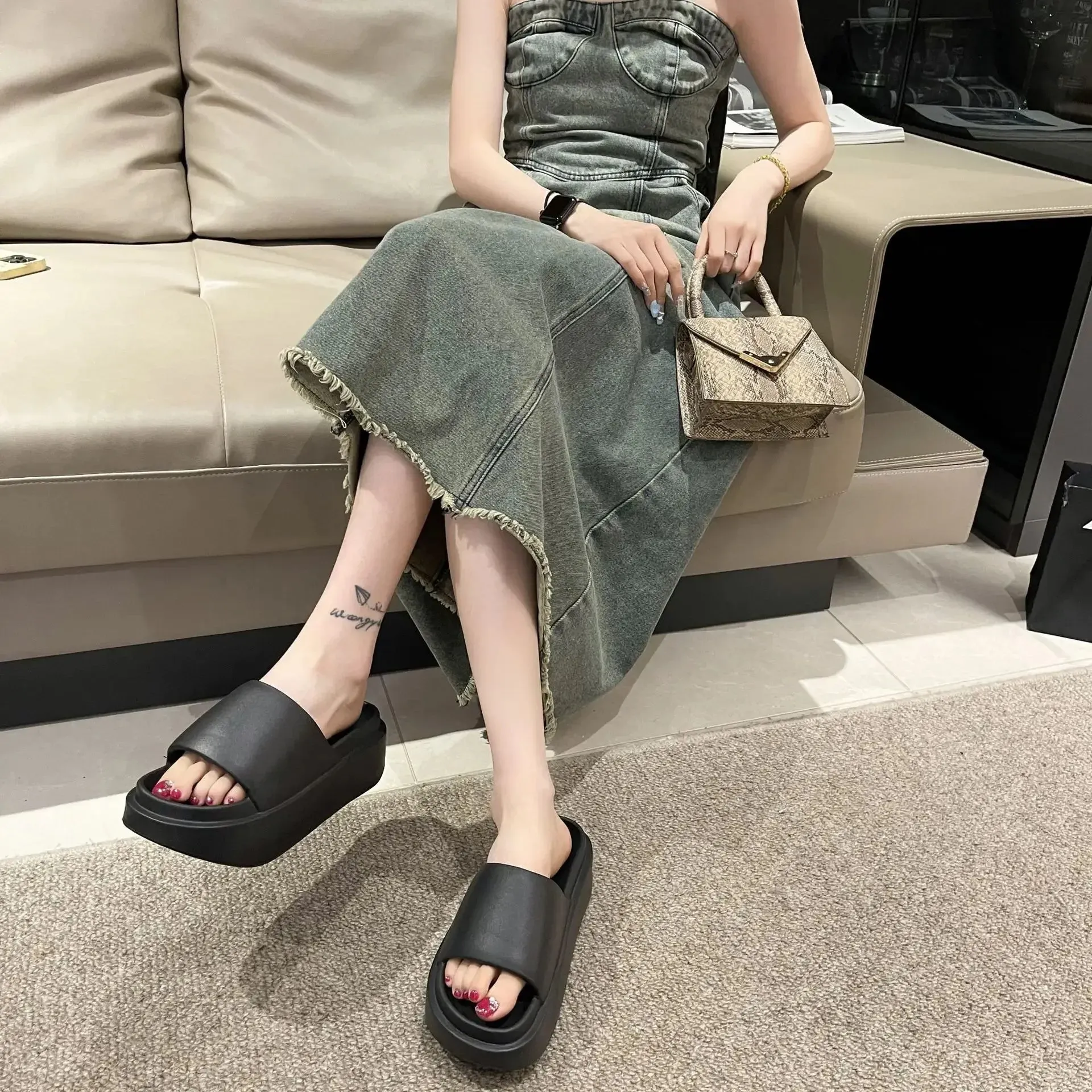 8cm New Thick Sole EVA Slippers for Women Fashion Home Platform Slippers for Summer Outwear Non Slip Elevated Slippers for Women