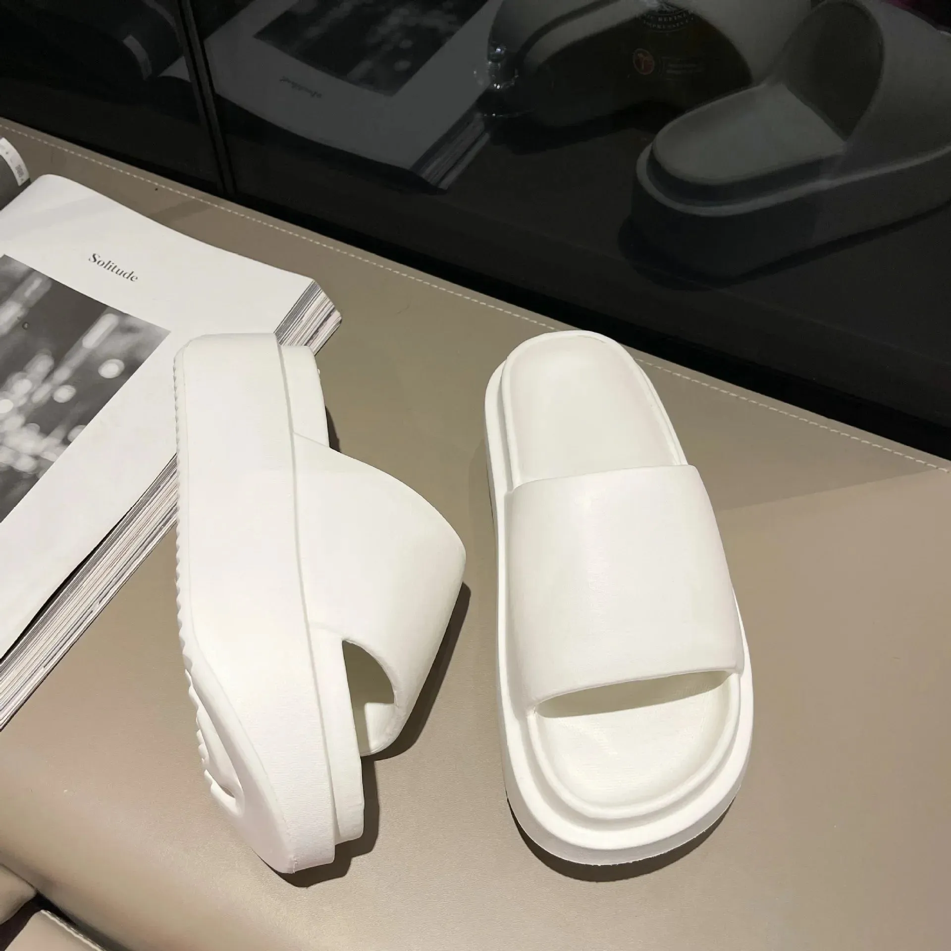 8cm New Thick Sole EVA Slippers for Women Fashion Home Platform Slippers for Summer Outwear Non Slip Elevated Slippers for Women