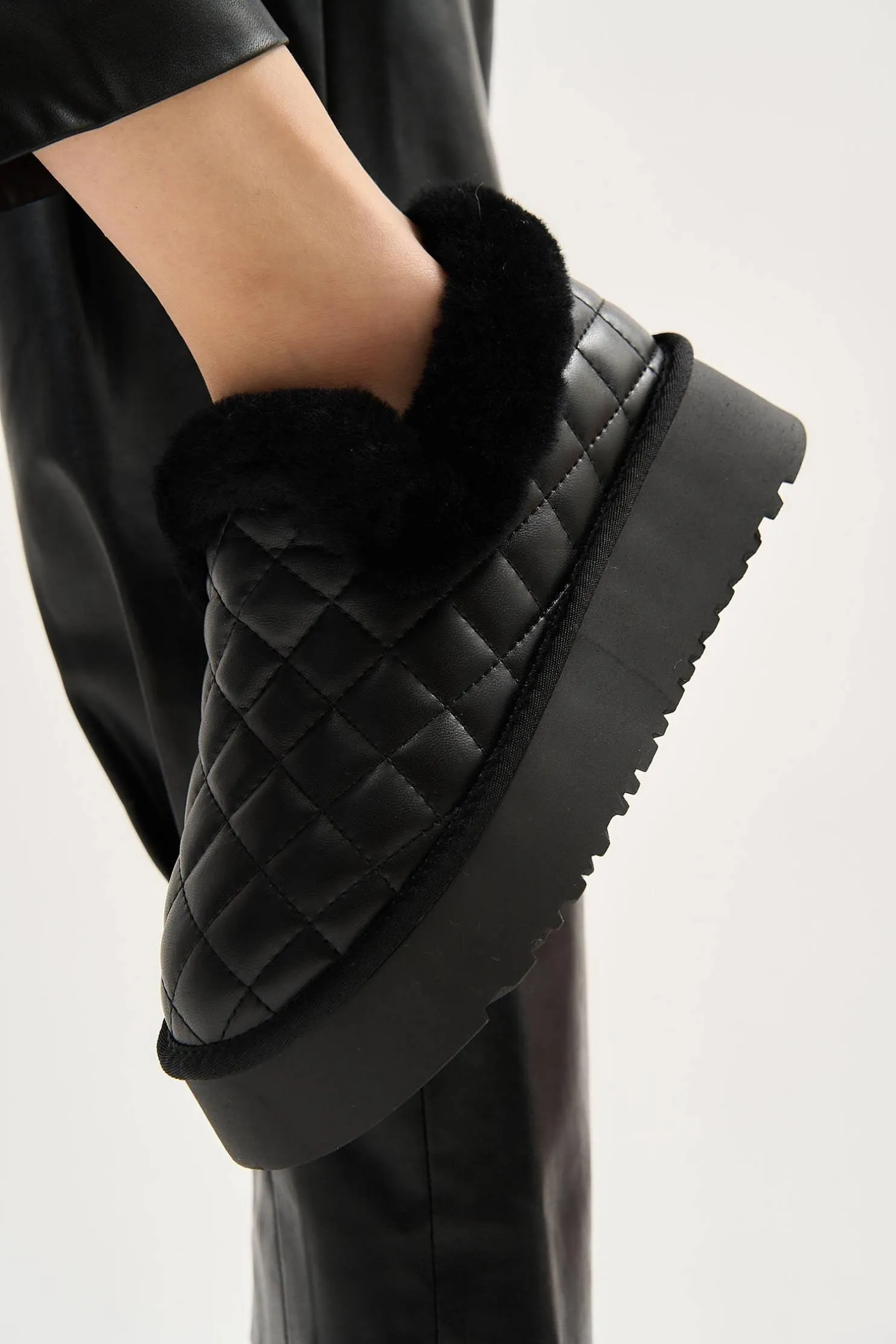 Crandle Black