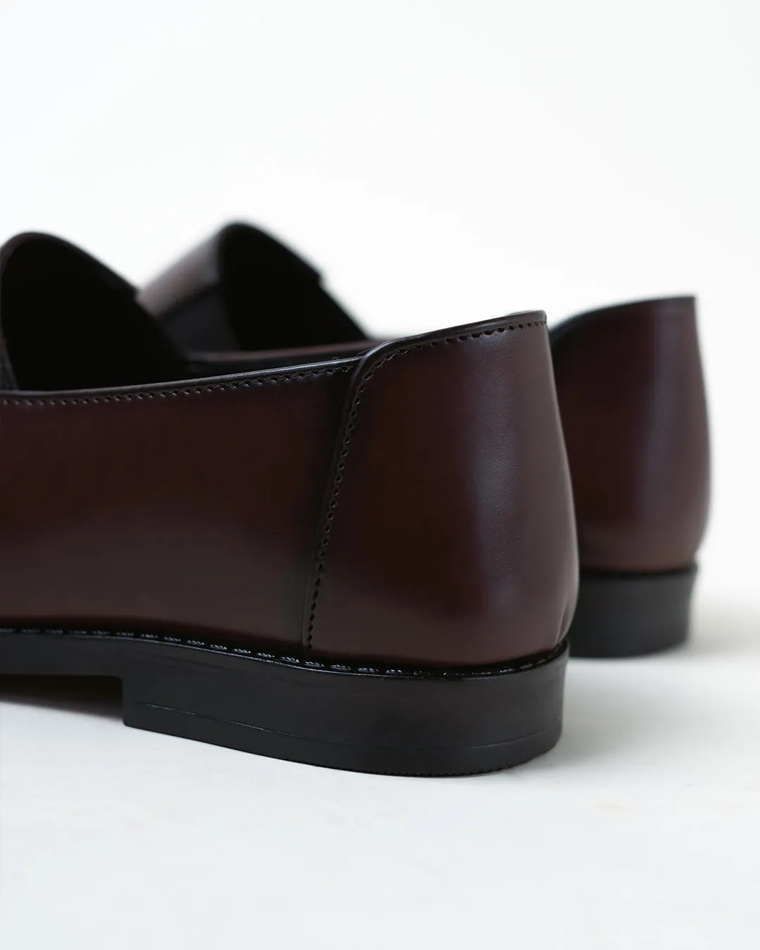 Criss Cross Style Men’s Shoes