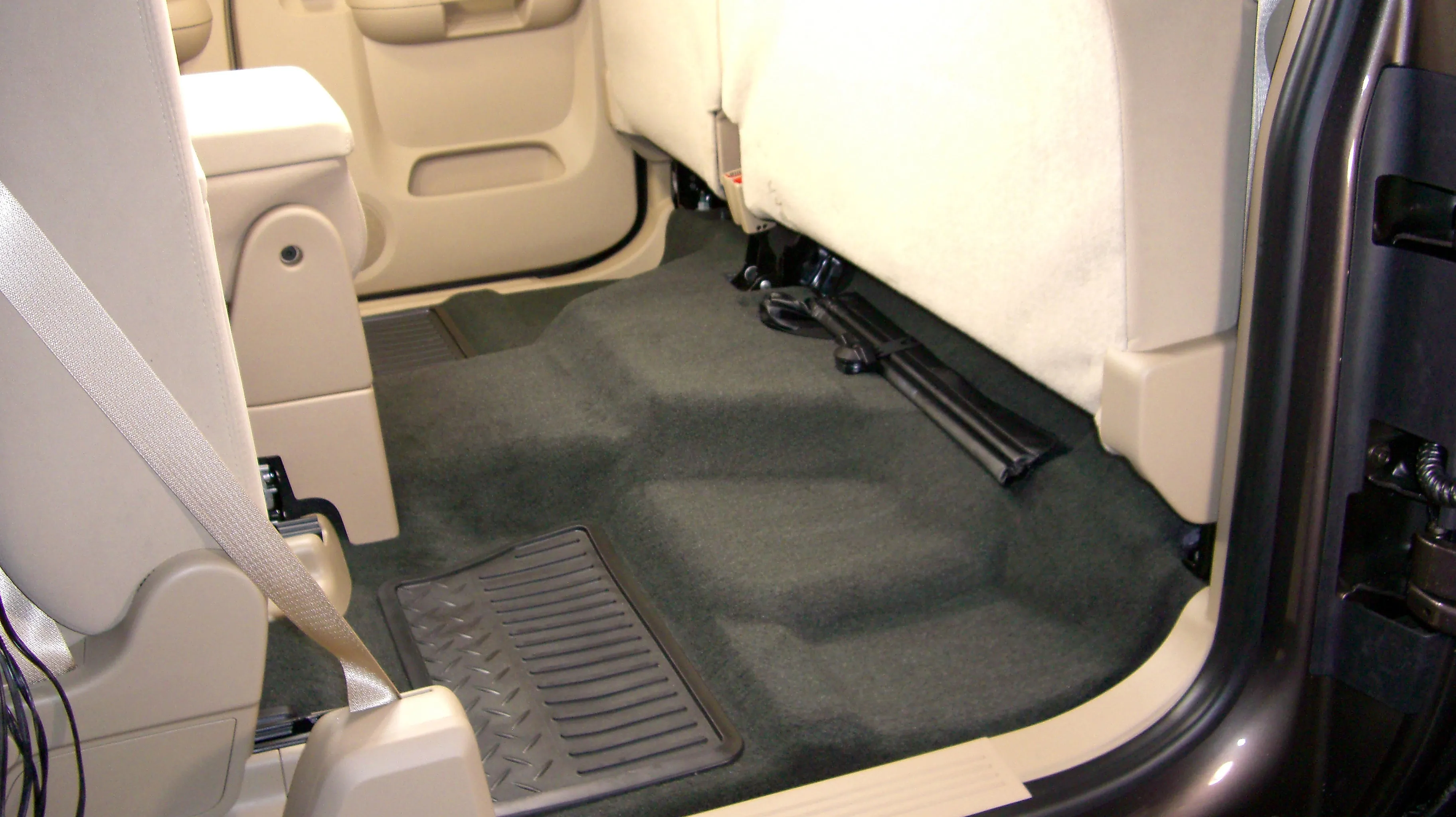 DU-HA 10045 DU-HA® Interior Storage/Gun Case; Incl. Gun Rack/Organizer; Dark Gray;