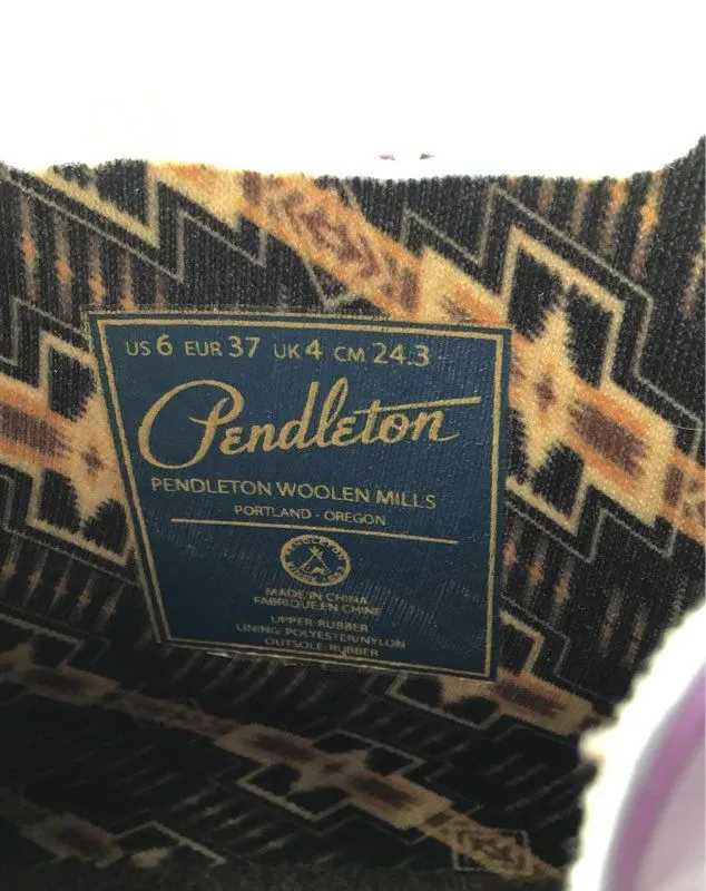 Pendleton Women's Blue Round Toe Waterproof Rain Boots - Size 6