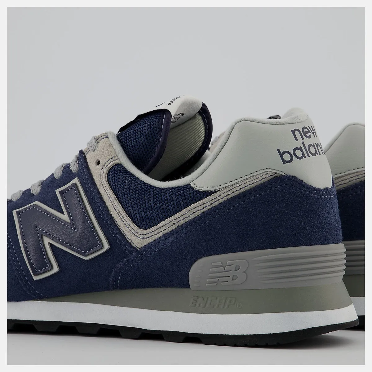 Scarpe Uomo NEW BALANCE Sneakers 574 in Pelle Scamosciata e Mesh colore Navy