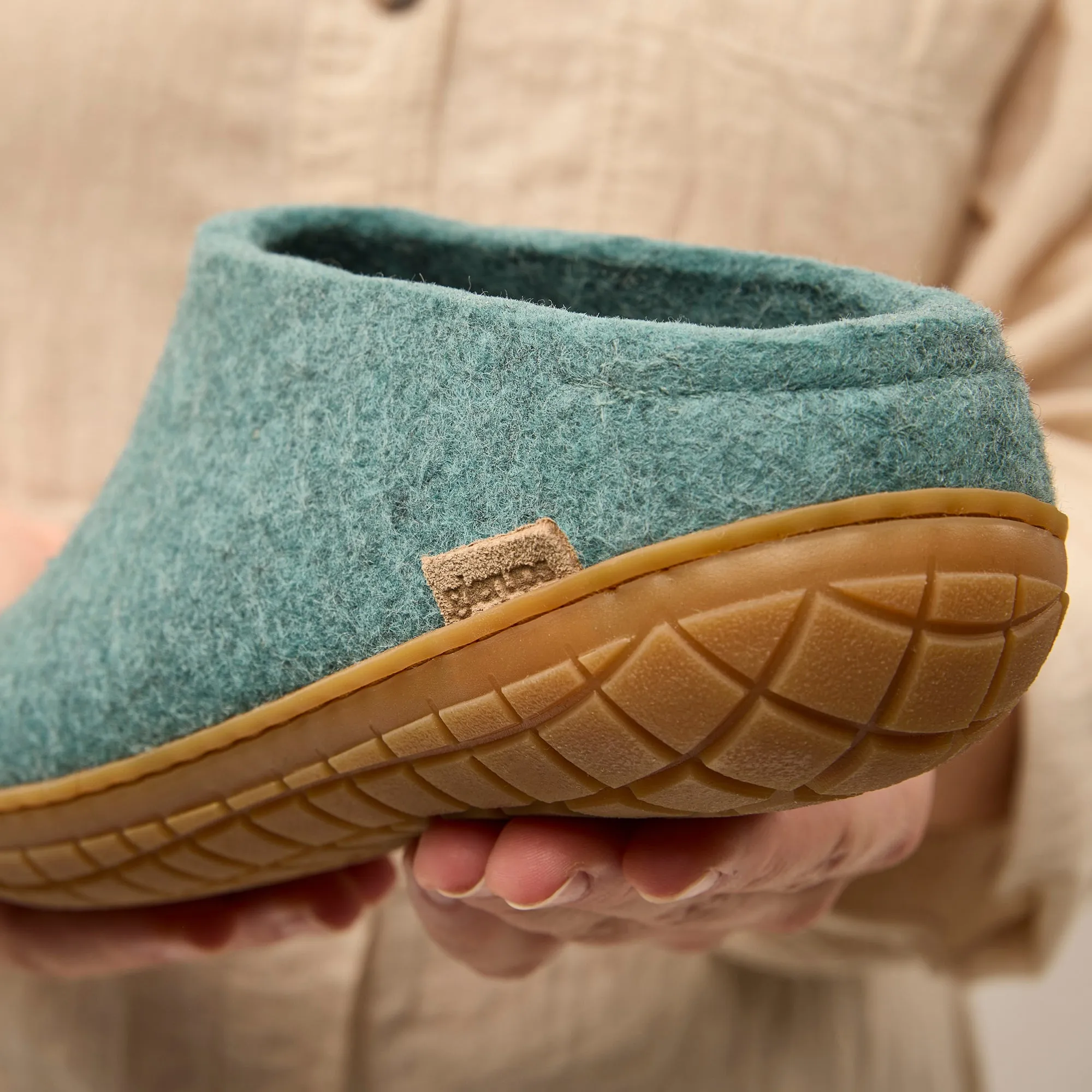 Slip-on with natural rubber sole - honey - North Sea
