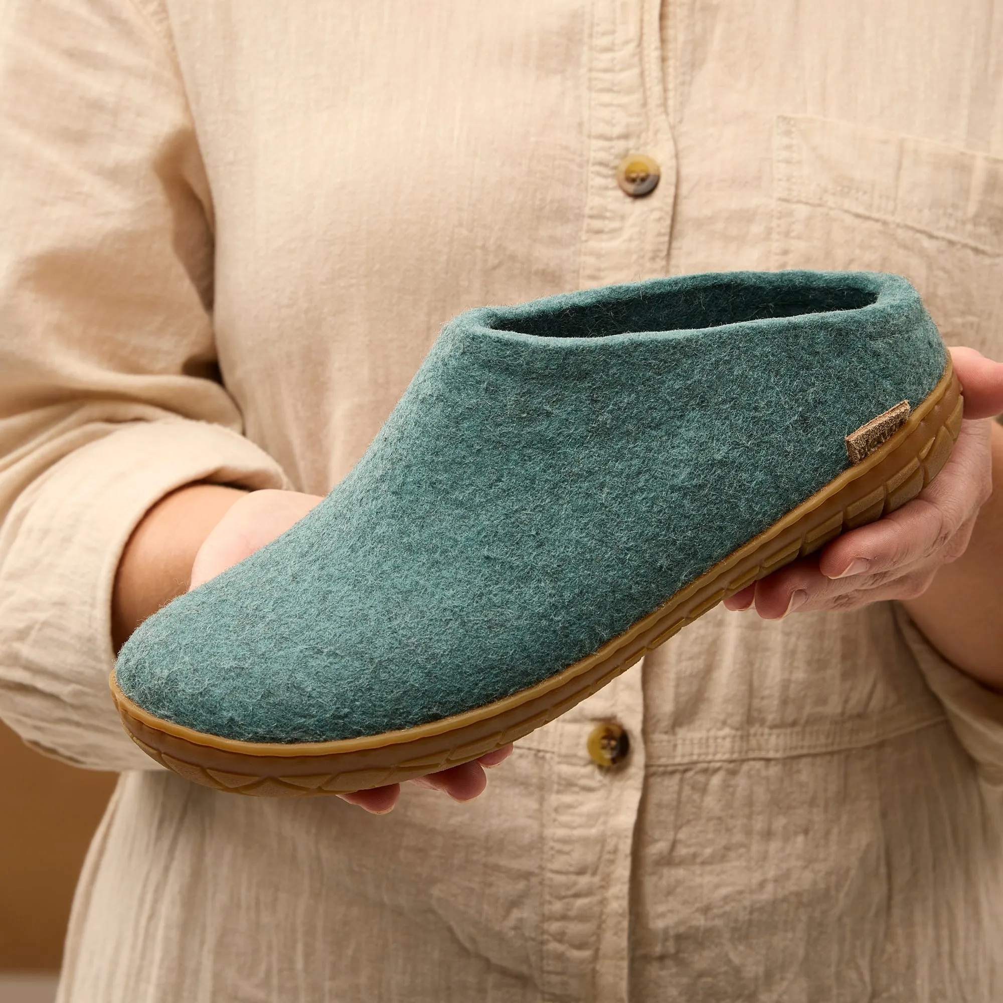 Slip-on with natural rubber sole - honey - North Sea