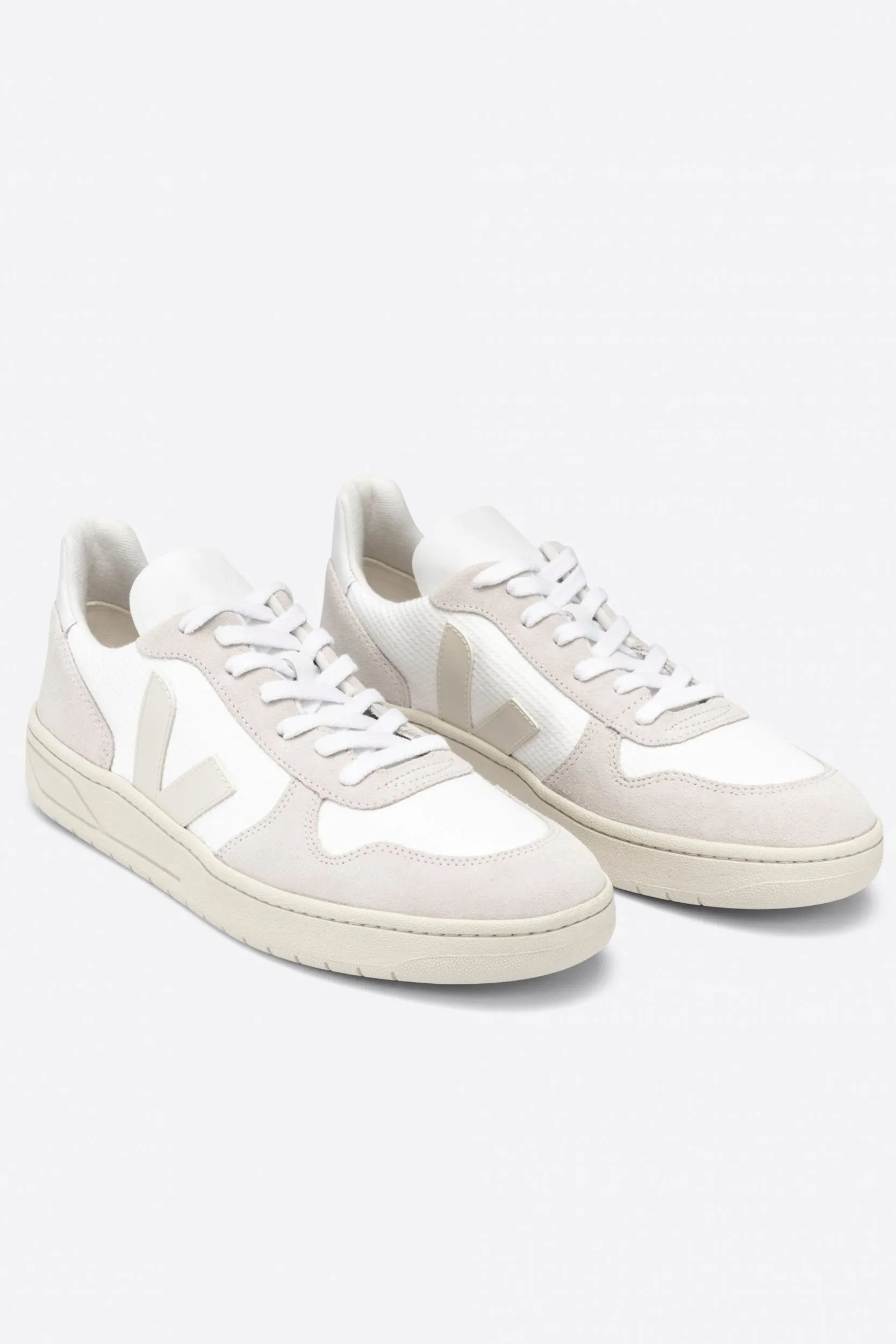 V-10 - White Natural Pierre